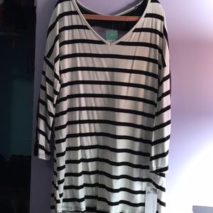 Striped quarter long sleeve with mesh paneling